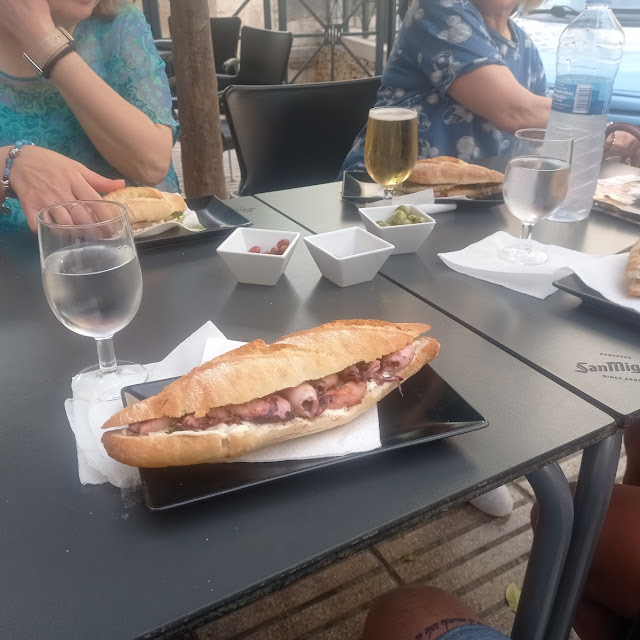 Bocadillo de Chipirones A la Plancha