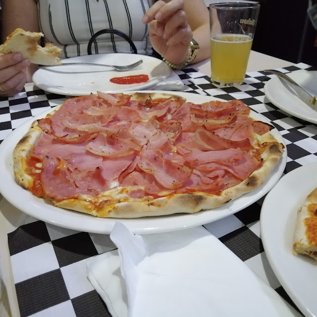 Pizza Americana