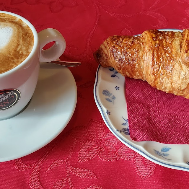 Cappuccio E Brioche