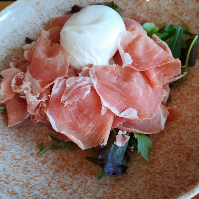 Prosciutto Crudo Con Burrata