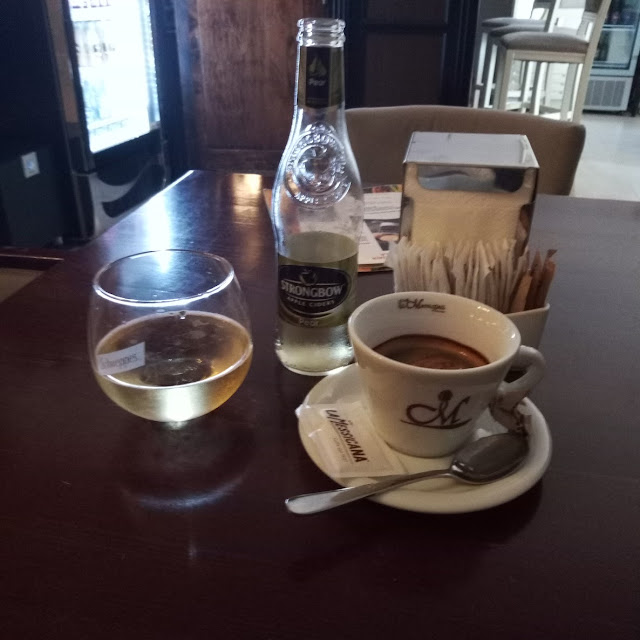 Espresso Cu Sambucca