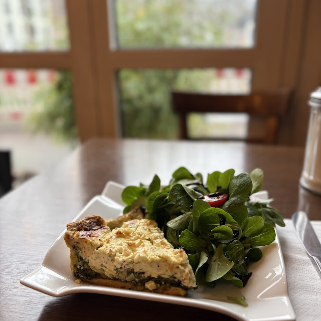 Lauchquiche Mit Salat