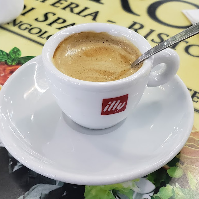 Caffe Macchiato