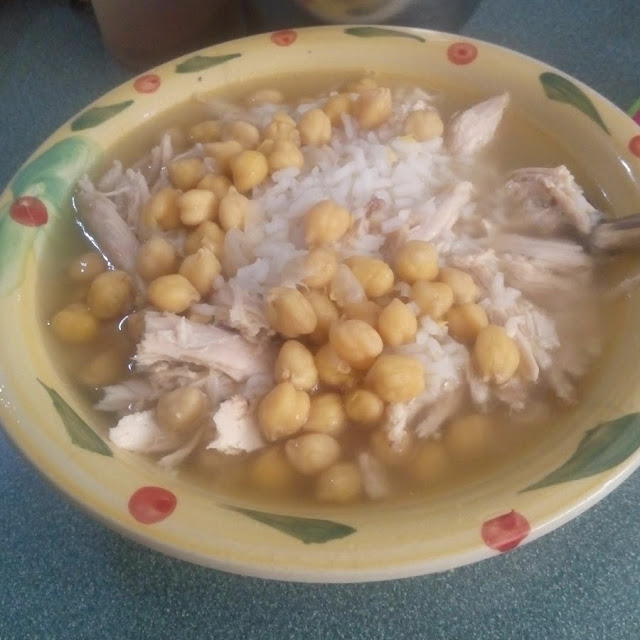 Caldo de Gallina Con Media Pechuga