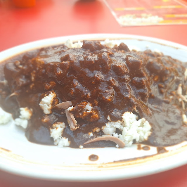 Media Orden de Enchiladas de Mole