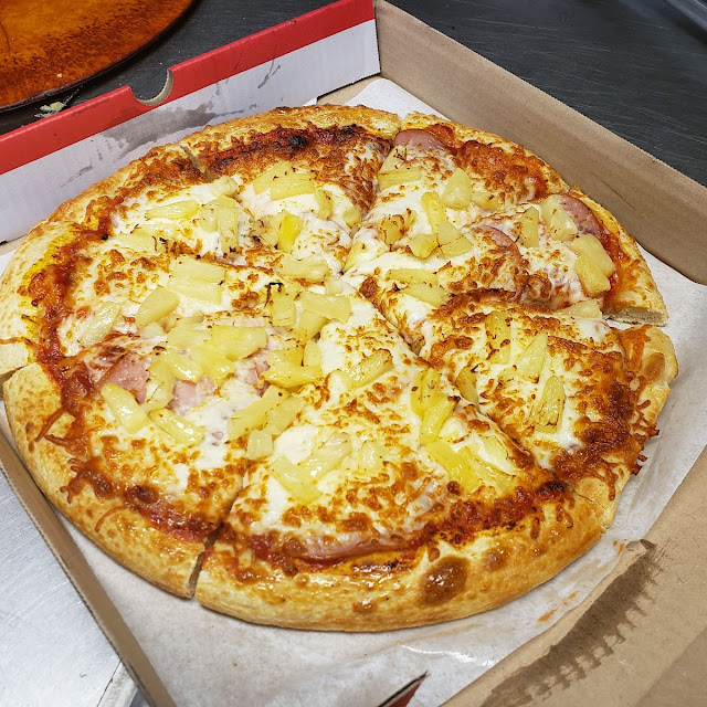 Hawaiian Pizza