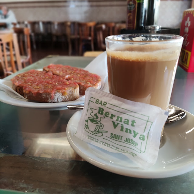 Café Con Leche Y Tostadas