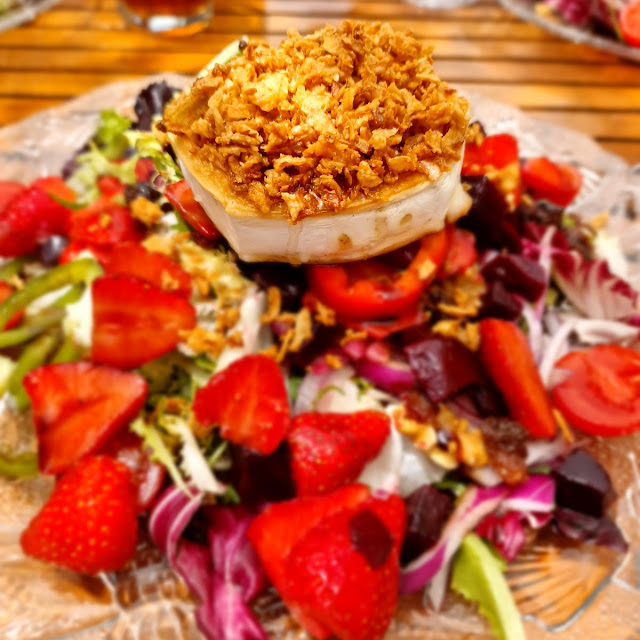 Salad with Hot Goat