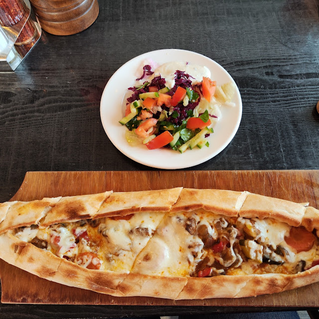 Döner Pide
