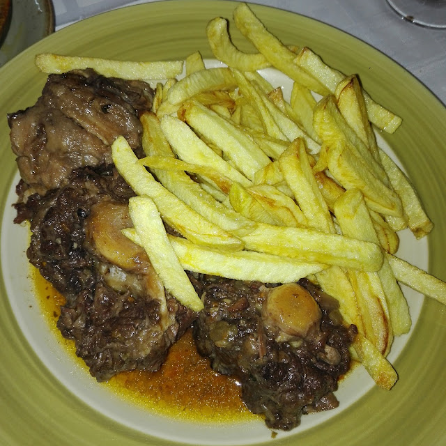 Rabo de Toro Con Patatas