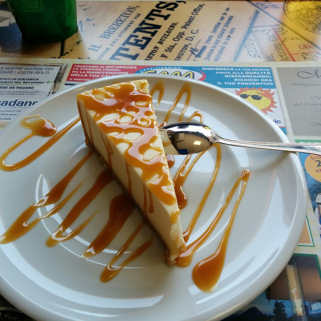 Cheesecake Cake