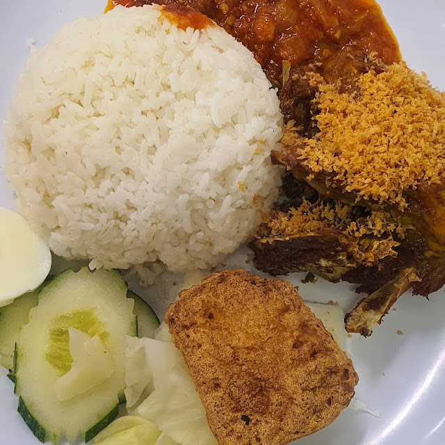 Nasi Ayam Penyet