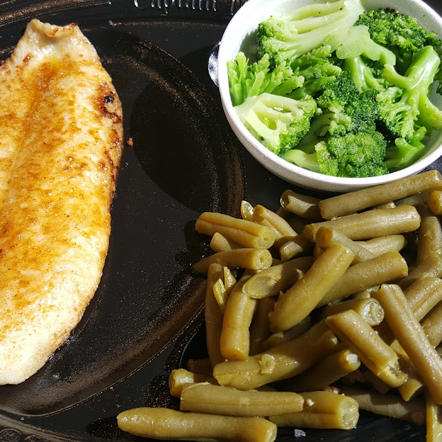 Grilled White Fish with Green Beans and Steamed Broccoli