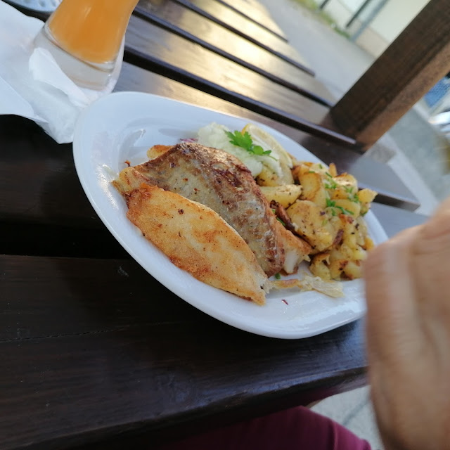 Bratheering Mit Bratkartoffeln