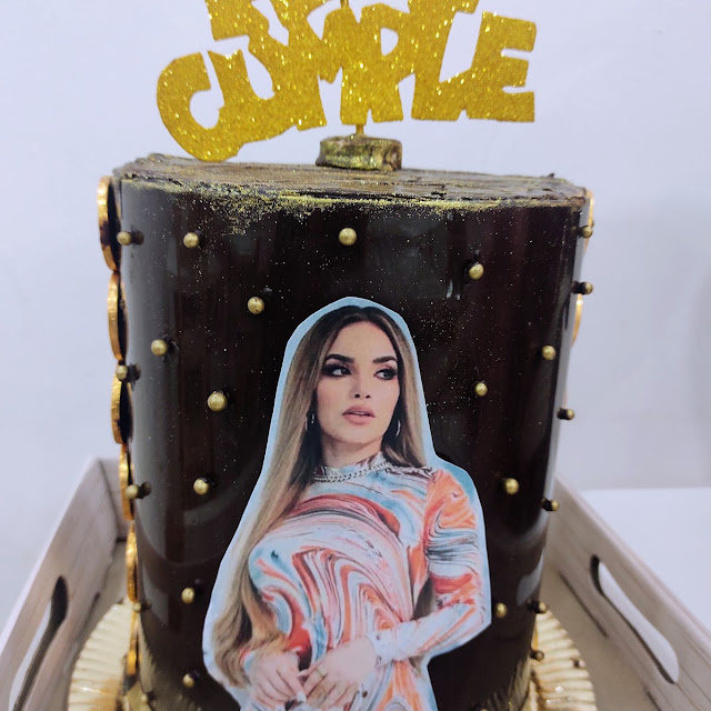 Tortas Piñatas