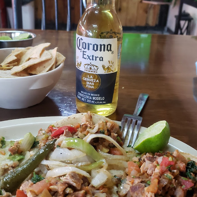 Tacos de Carnitas A la Mexicana