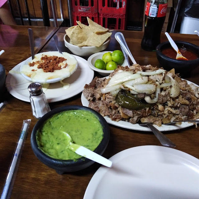 Carnitas Y Choriqueso