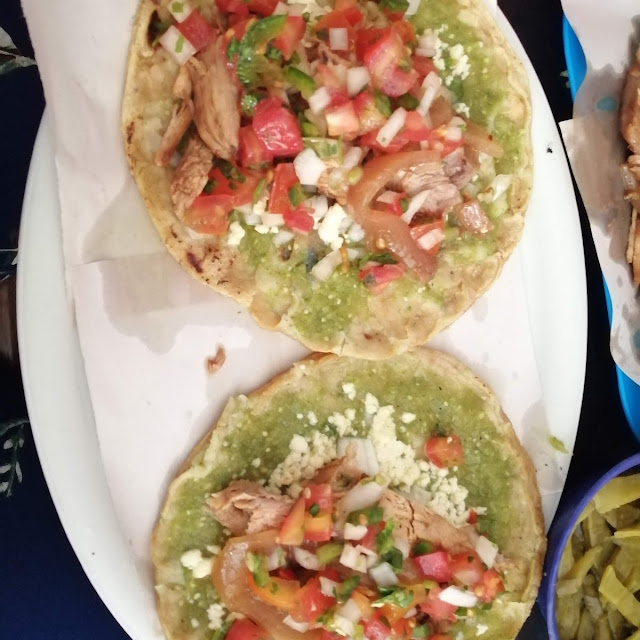 Picaditas Con Carnitas