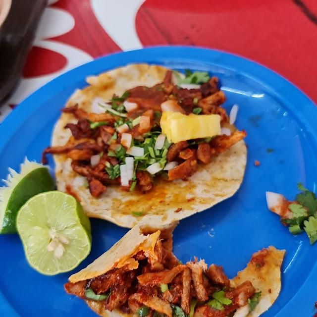 Tacos de Chamorro Y Cachete