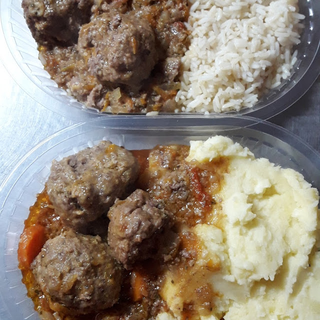 Plato de Dia Albóndigas Con Arroz