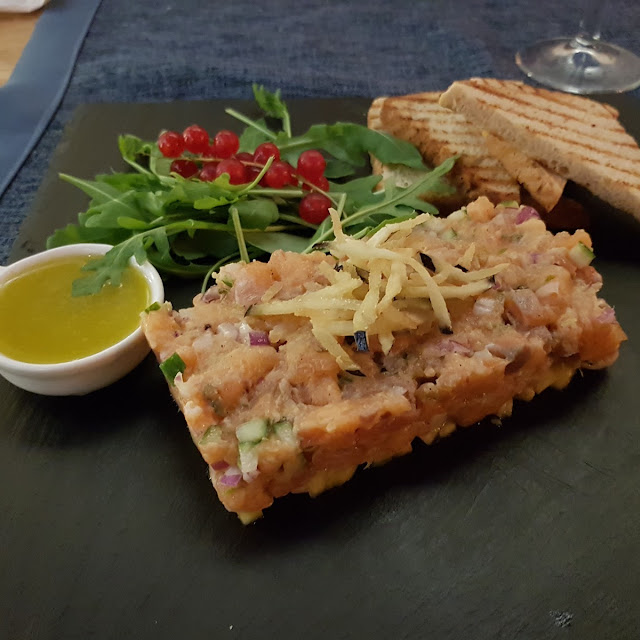 Salmon Tartare