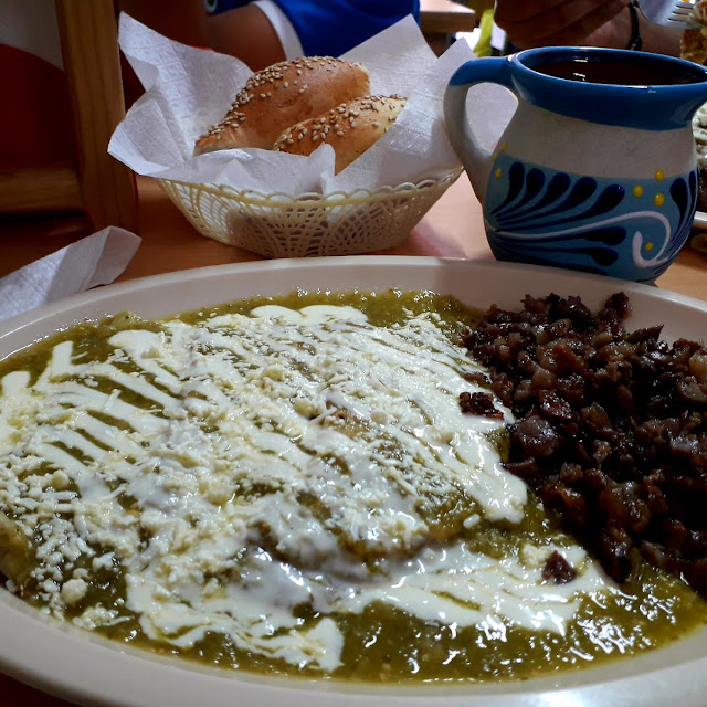 Enchiladas Verdes Con Recorte de Cecina