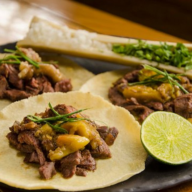 Tacos de Filete Con Tuétano