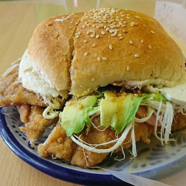 Semita de Milanesa de Pollo