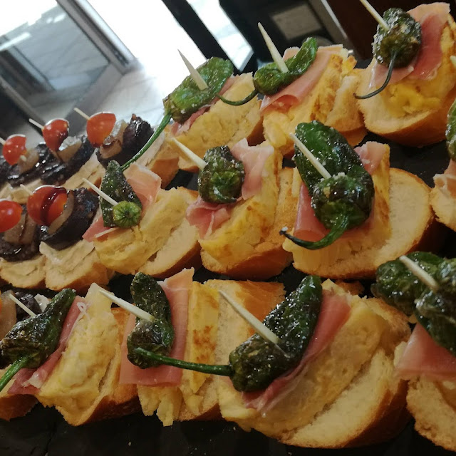Pincho Degustación de Tortilla Jamón Y Pimiento del Padrun