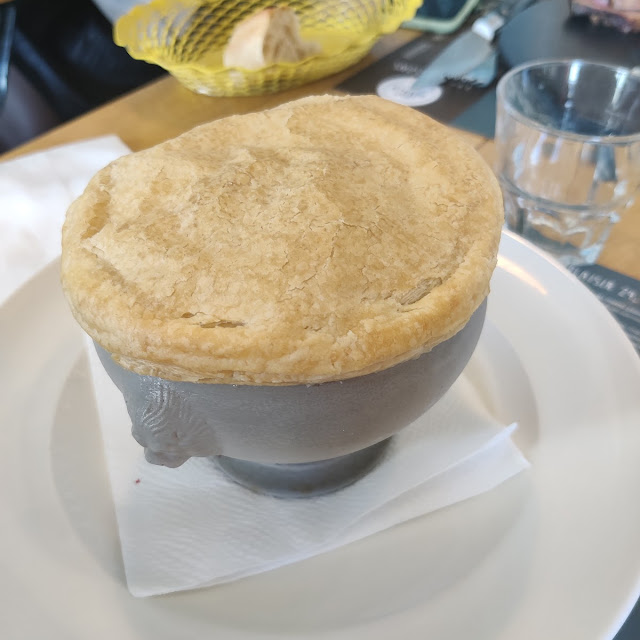 Marmite Lutée de Cabillaud Et Lotte - Bisque de Langoustines Julienne de Légumes