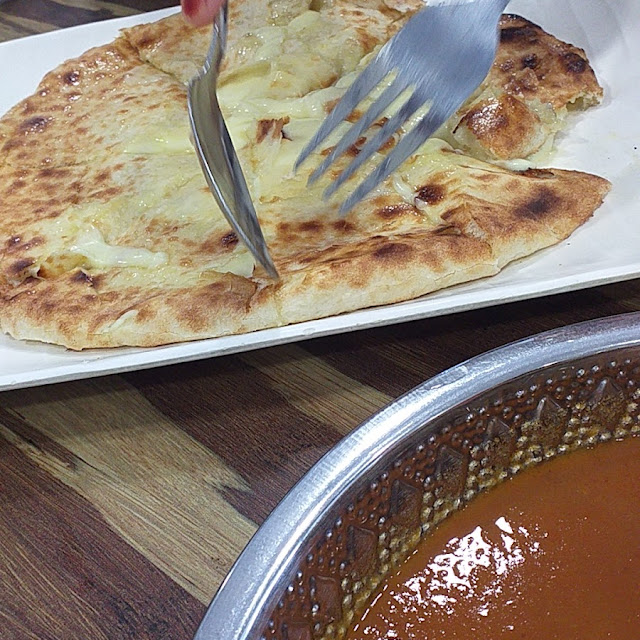 Double Cheese Naan