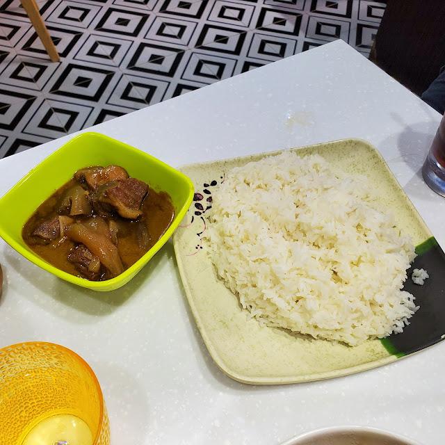 咖哩牛腩飯