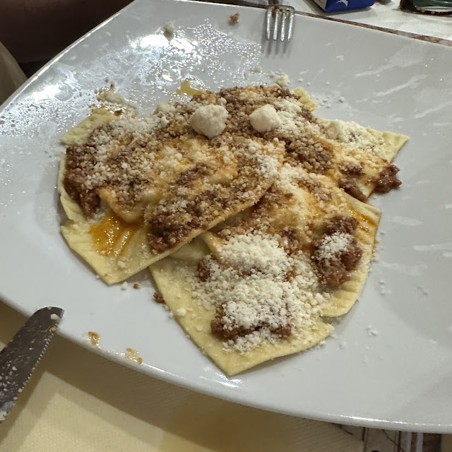 Tortelli Maremmani Al Ragù