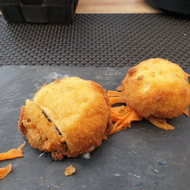 Mushrooms Stuffed with Cream Cheese