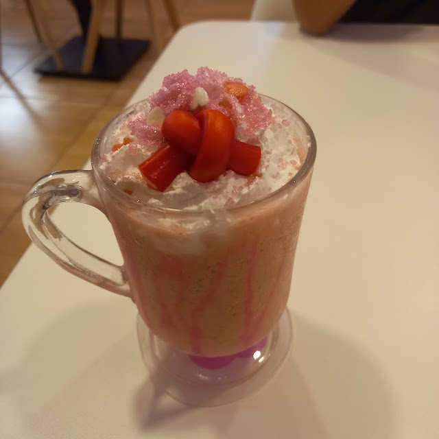 Iced Pink Latte