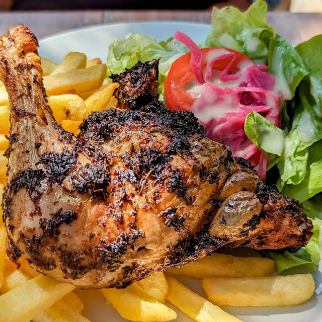Poulet Frites Salade