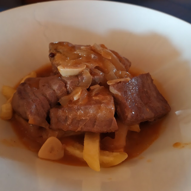 Atún Encebollado