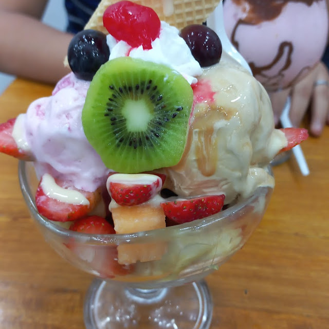 Copa de Frutas Con Helado
