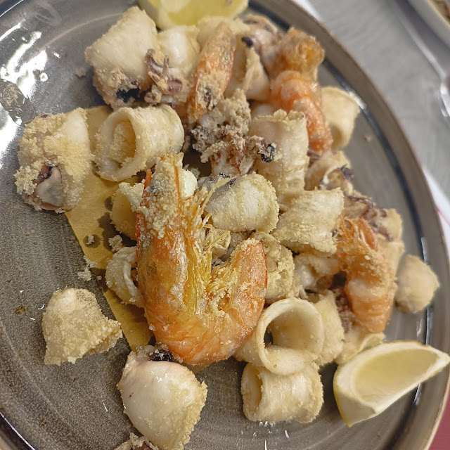 Frittura Di Calamari E Gamberi
