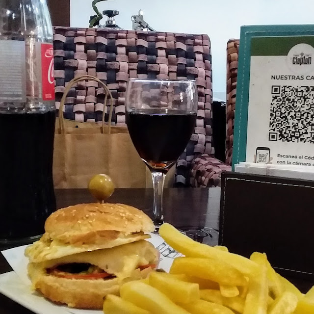 Hamburgueza Completa Con Papas Fritas