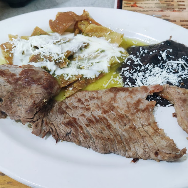 Carne Asada Con Chilaquiles