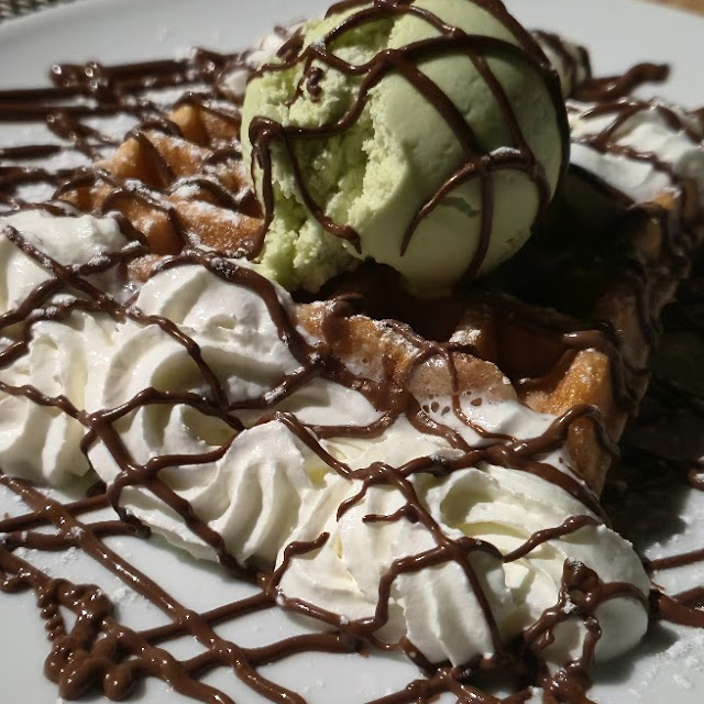 Waffle Com 1 Bola de Gelado