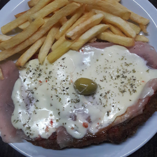 Milanesa A la Napolitana Con Fritas