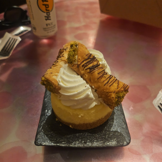 Cannoli Cheesecake