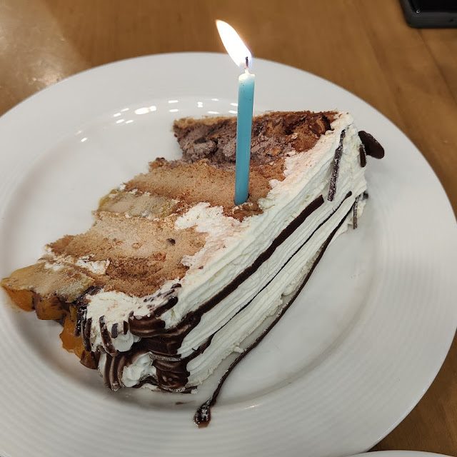Mango Bravo Cake Slice