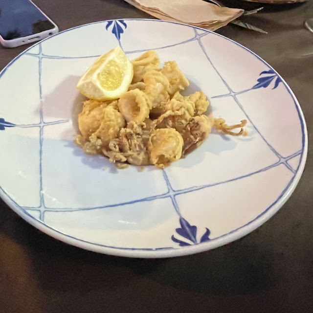 Fried Calamari with Lemon Wedge