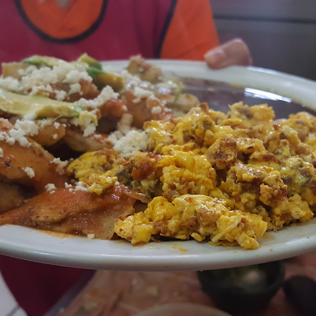 Estrujada Roja Con Chorizo