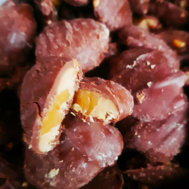 Tortugas de Chocolate Y Salsa de Caramelo