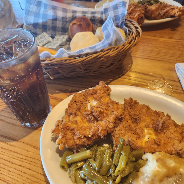 Homestyle Chicken Mashed Potatoes and Gravy and Green Beans