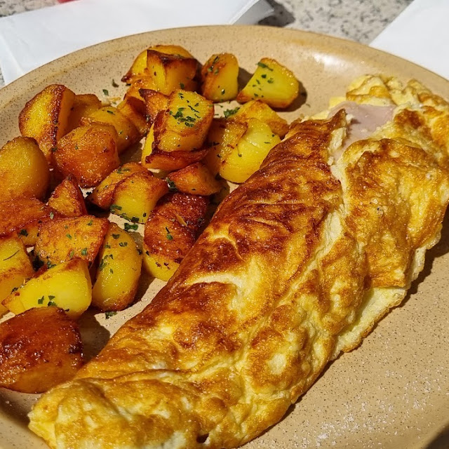 Omelette and Spuds